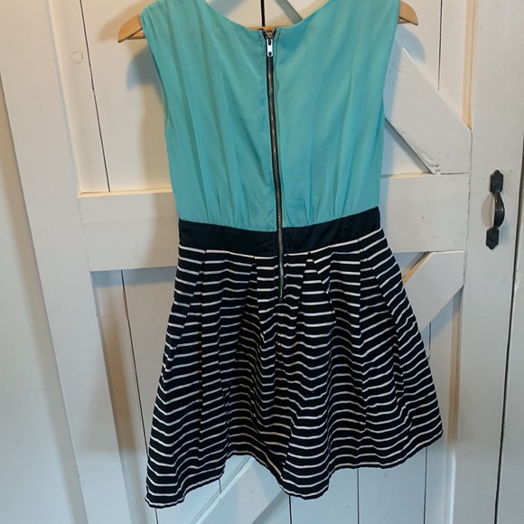 Pleated flared skirt dress. - Picture 2 of 5